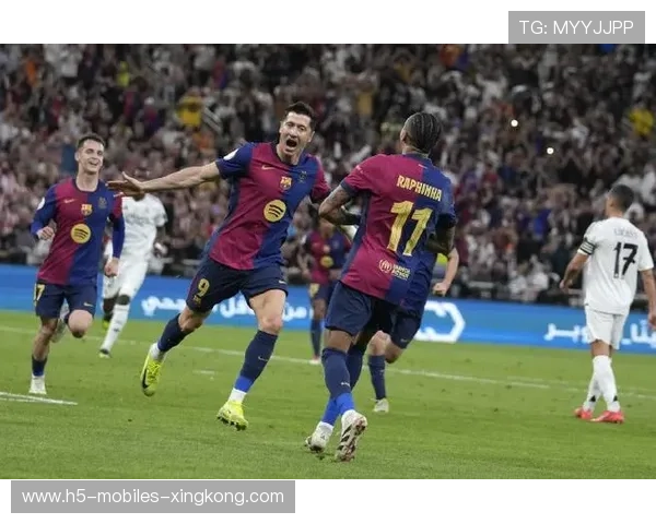 莱万补时绝杀,巴萨艰难拿到三分